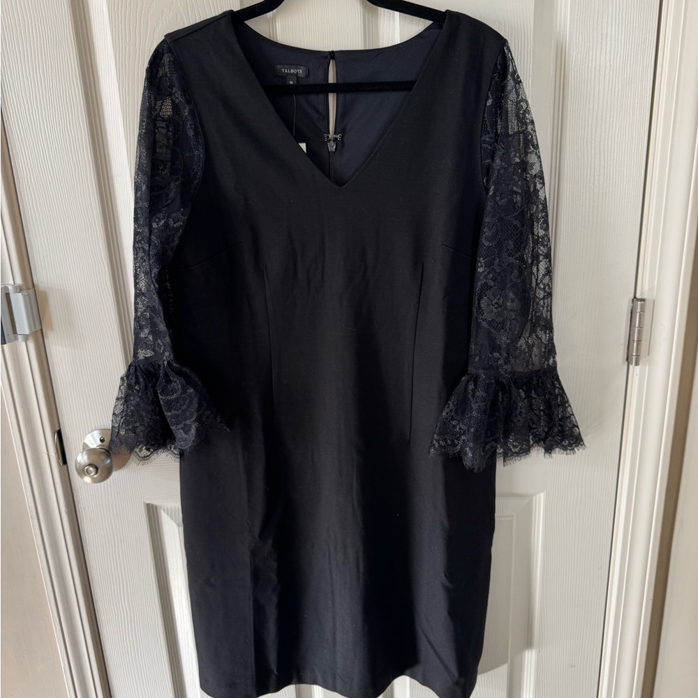 Elegant Black Lace Sleeve Dress